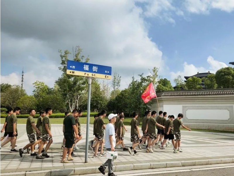 青少年教育学校,青少年特训学校